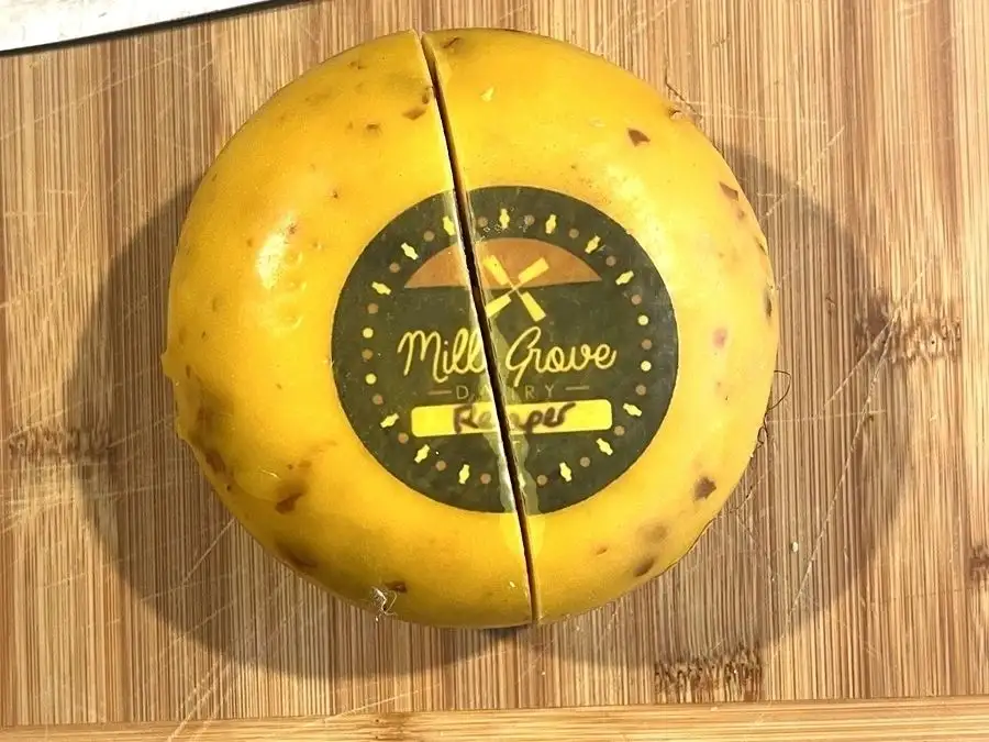 500g Reaper Chilli Cheese Wheel - Image 5
